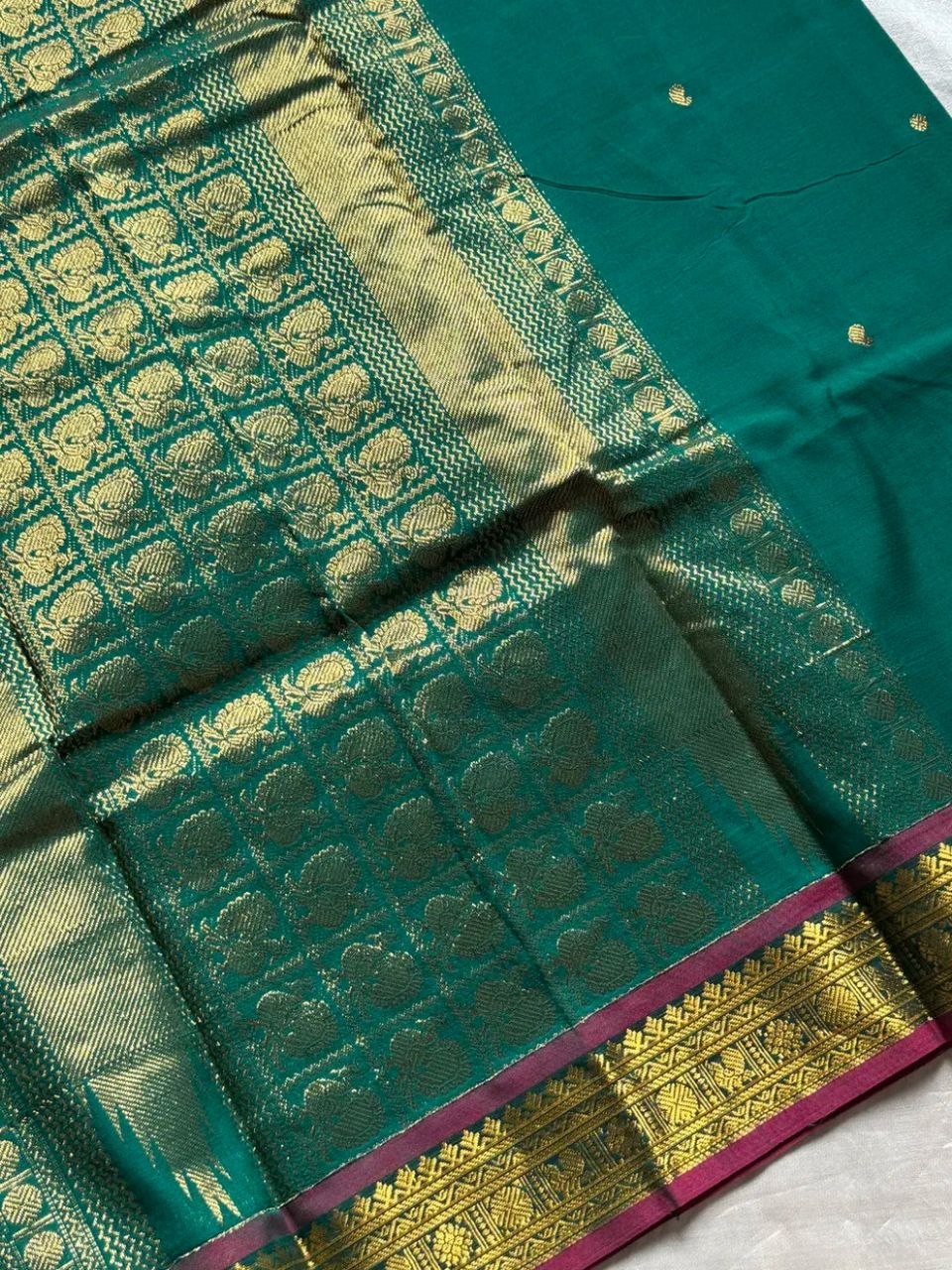 Throne Edit | Green 120 Count Mercerised Kanchi Cotton Saree